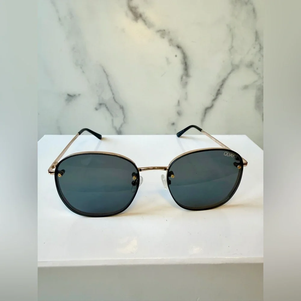 Quay Australia Jezabell Rimless Gold Smoke Lens Sunglasses Quay Australia Sunglasses Jezabell Rimless 126 Gold Frame  main image 2